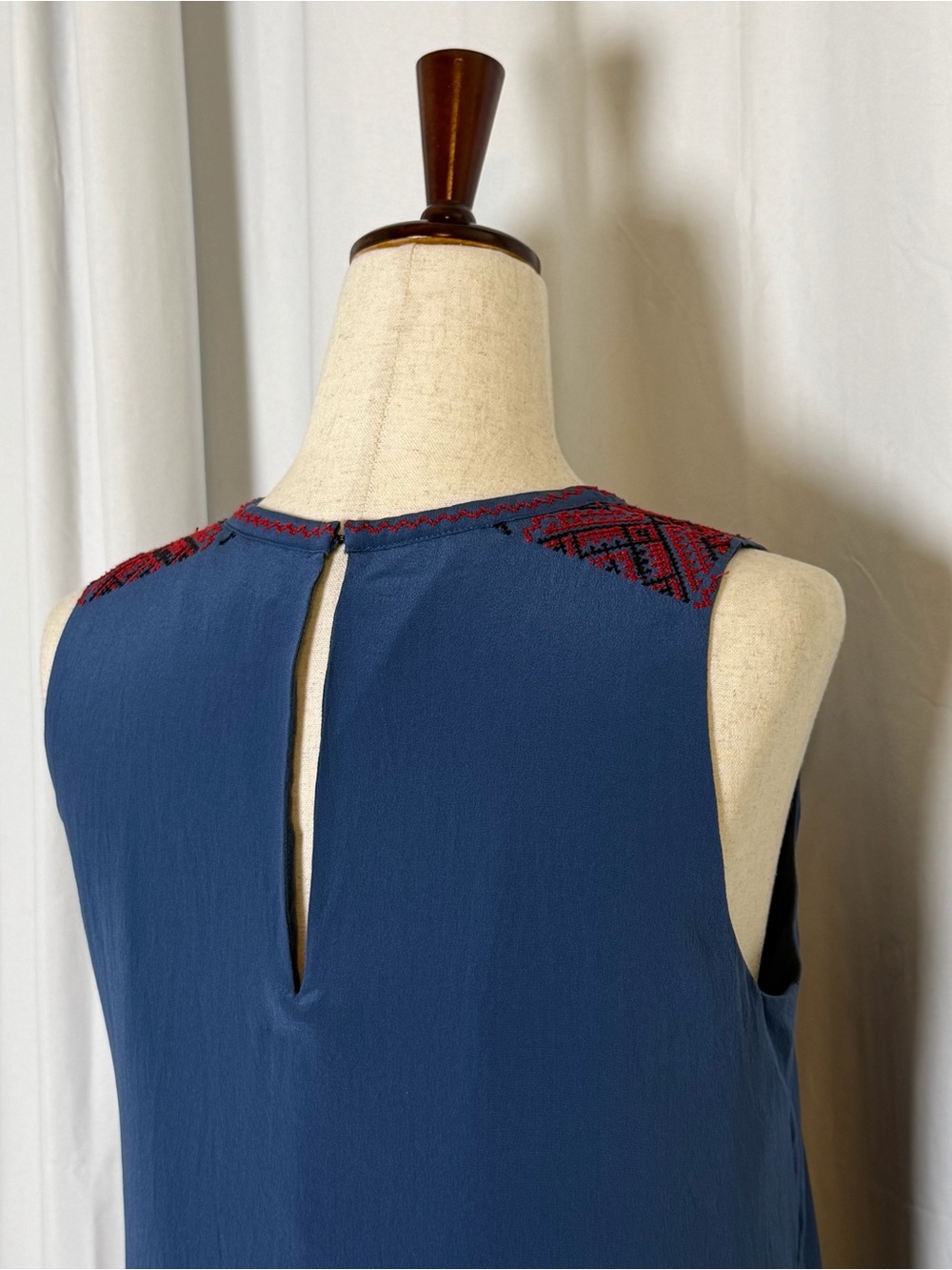 Madewell 100% Silk Embroidered Shift Dress Small Blue Sleeveless Pockets - Picture 12 of 14